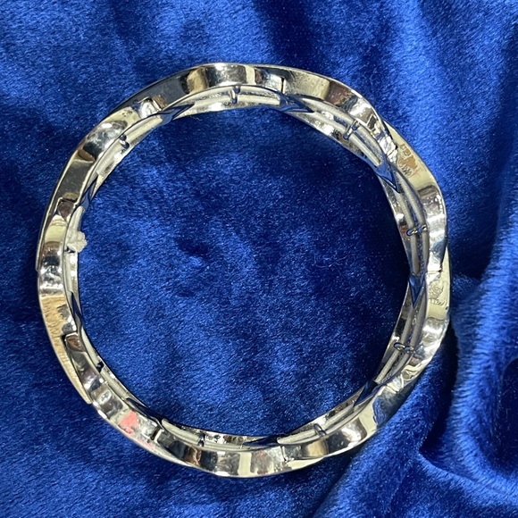 Ladies Fashion bracelet - Picture 2 of 3